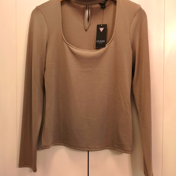 GUESS Scoop Neck Long Sleeve Top - Picture 1 of 1